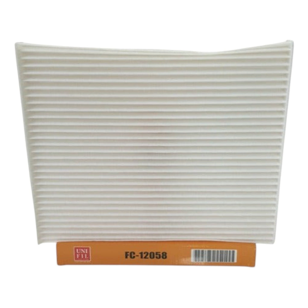 Filtro de cabina blanco para Kia Forte 2.0L 2014-2022 de KENAI´S COM, diseño rectangular plisado de alta eficiencia.