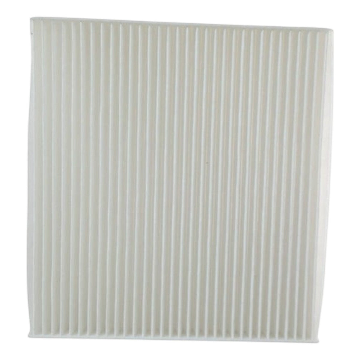 Filtro de cabina blanco para Nissan Versa 1.6L de KENAI´S COM, diseño rectangular plisado de alta eficiencia.