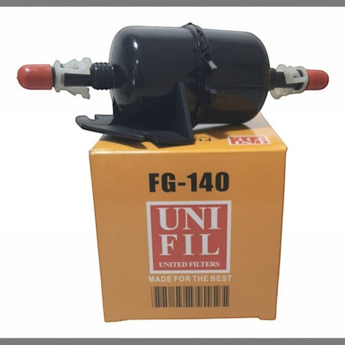 Filtro de combustible negro KENAI´S COM para Ram 700 1.3L sobre su caja original Unifil modelo FG-140